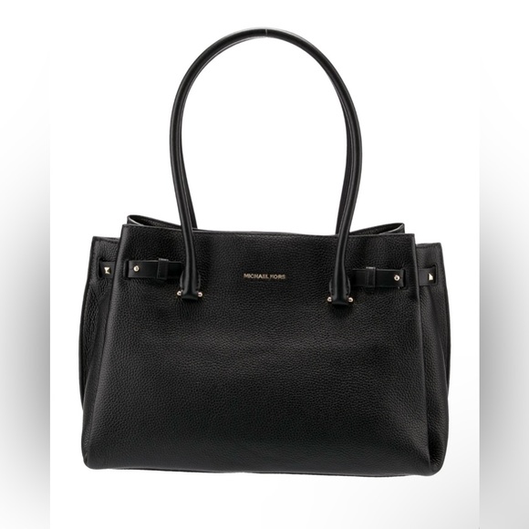 SOLD Michael Kors Addison Large Tote - Picture 2 of 13